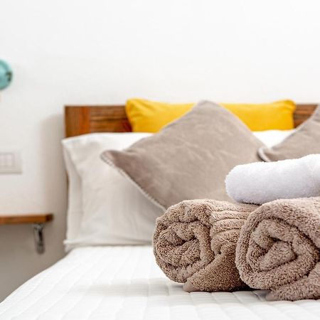 סנטה טרזה גאיורה La Casa Di Memmi Suites & Rooms מראה חיצוני תמונה