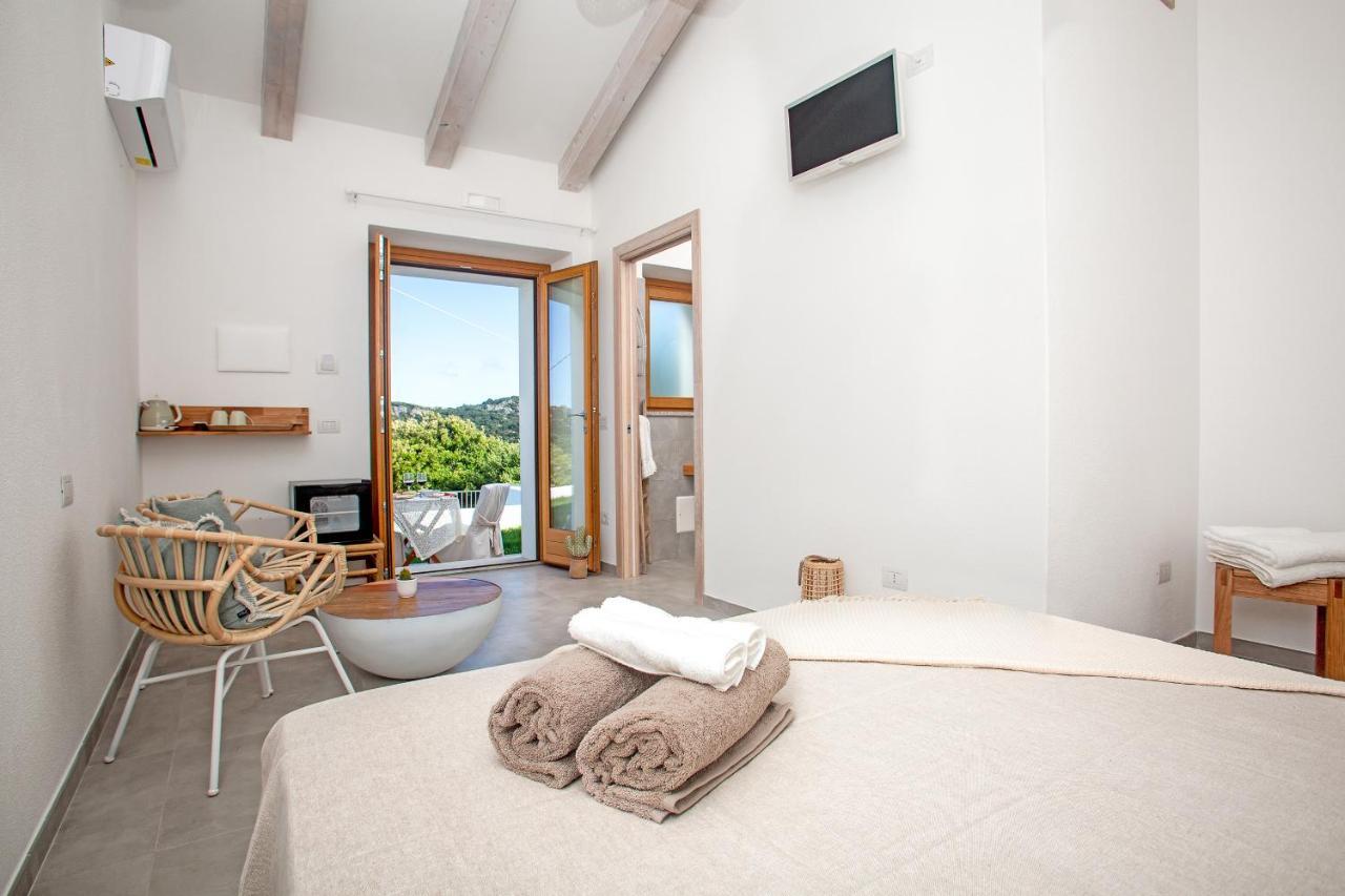 סנטה טרזה גאיורה La Casa Di Memmi Suites & Rooms מראה חיצוני תמונה