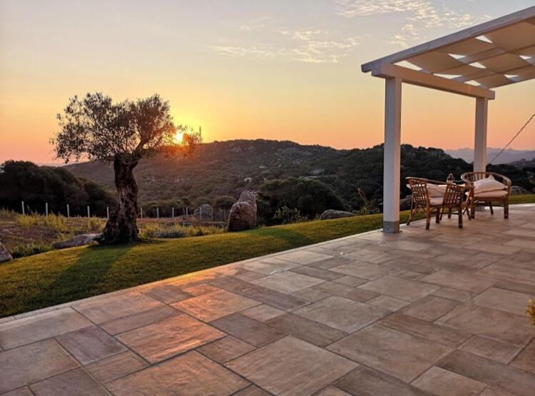 סנטה טרזה גאיורה La Casa Di Memmi Suites & Rooms מראה חיצוני תמונה